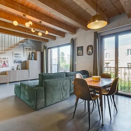 Modern With Huge Private Rooftop Terrace